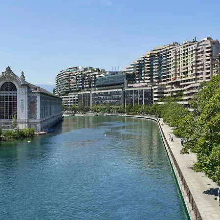 Duplex A 2 Pas De L'aeroport, Proche Onu & Palexpo Apartment *